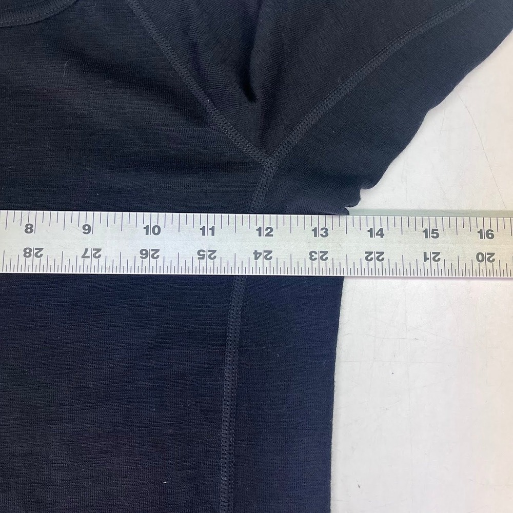 Icebreaker Skin 200 Black 100% Merino Wool Base Layer Short Sleeve Top Womens WS - Picture 12 of 13